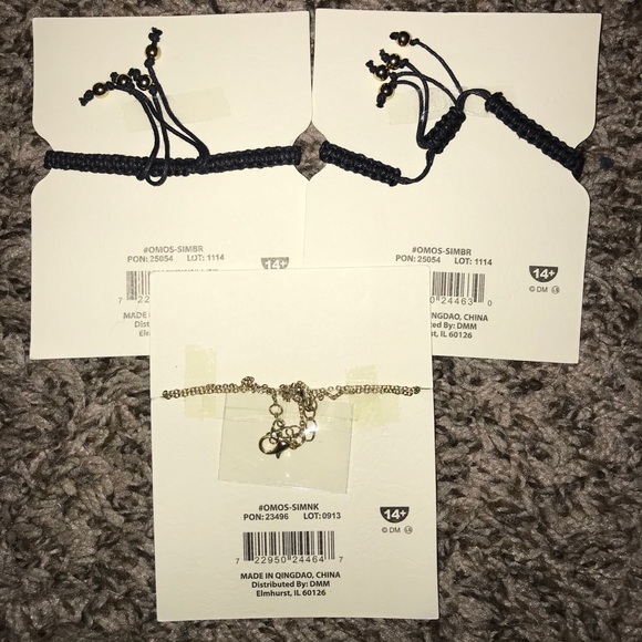 Necklace and 2 bracelets - Picture 2 of 2